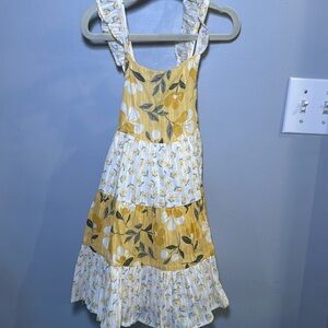 Catherine melandrino 3-4 year 
Yellow floral print dress 
Worn 1x